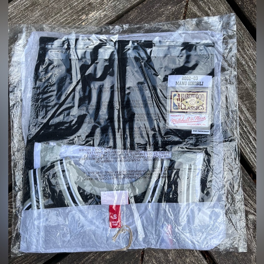 Mitchell and Ness Manu Ginobili Spurs Jersey Black and Silver size Small New - Picture 5 of 5